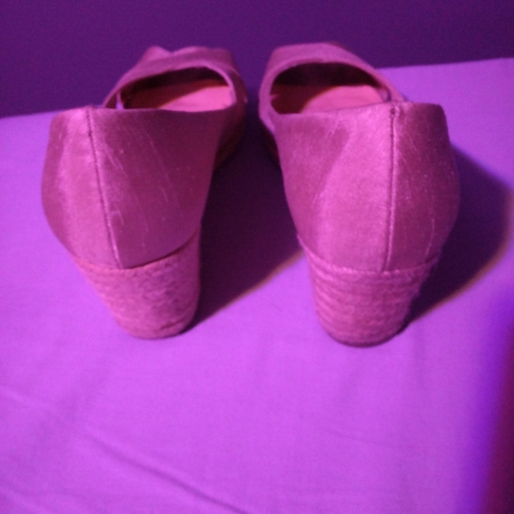 Liz Claiborne size 10 women's wedge heels - Picture 3 of 4